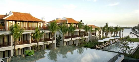 Vinh Hung Emerald exterior and pool