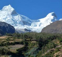 View on the way to the trailhead - Nevado Huandoy
