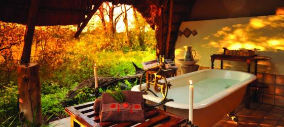 Outdoor bathtub