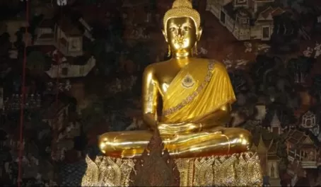 Exploring Bankok temples