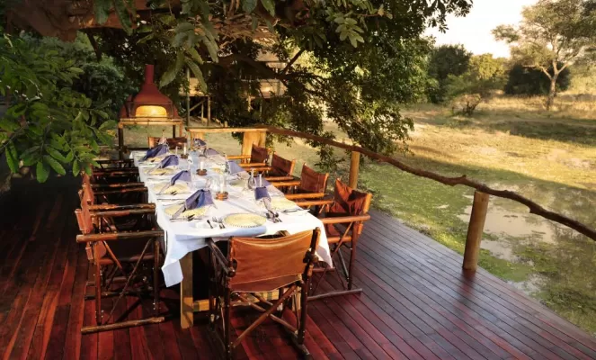 Open air dining allows for wildlife viewing