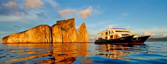 Cruise in the Galapagos on the Ocean Spray ship