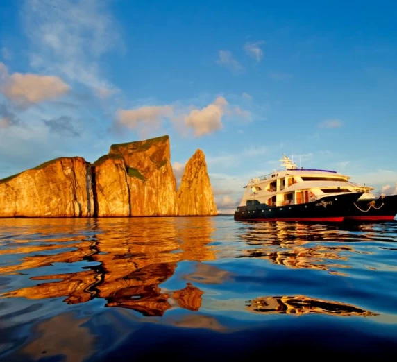 Cruise in the Galapagos on the Ocean Spray ship