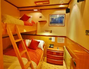 Skorpios III Atenas Deck Cabin