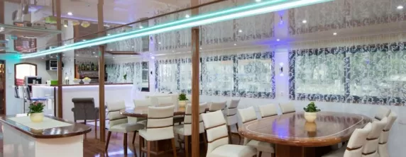 Salon-restaurant on the M/S Apolon
