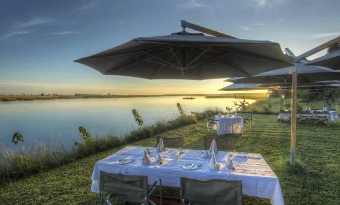 Outdoor breakfast