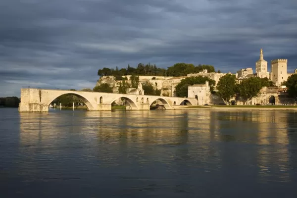 Medieval Saint-Bénezet bridge/Pont d'Avignon and Rhone River in Avignon, France