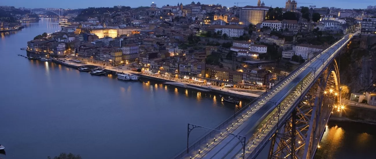 Charming city of Porto at night