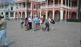 another tour group in the main plaza of Granada