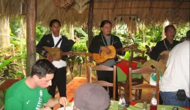 lunch and the musicians