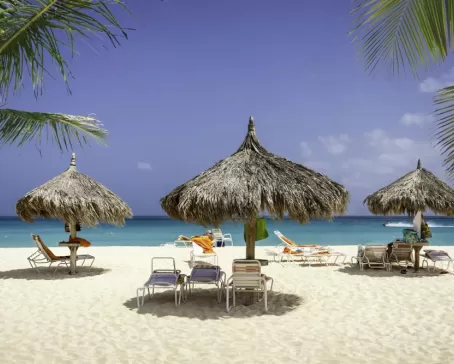 Relax on the sunny beaches of the Bahamas