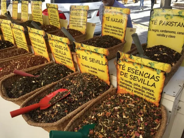 Loose leaf teas for sale in a Seville market