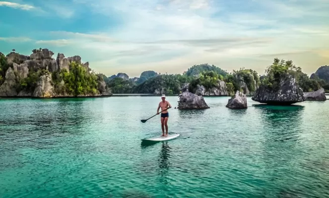 Cruising Adventures! Raja Ampat SUP
