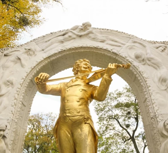 Johann Strauss statue, Vienna