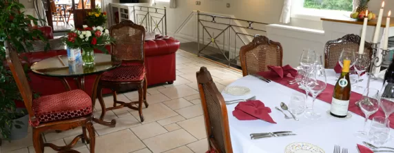 Renaissance Salon/Dining