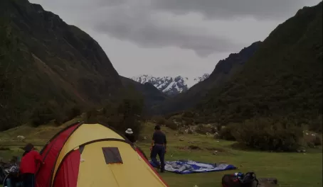 Setting up our camp at the base of the mountains