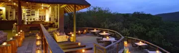 Magnificent bushveld views with a warm and welcoming style