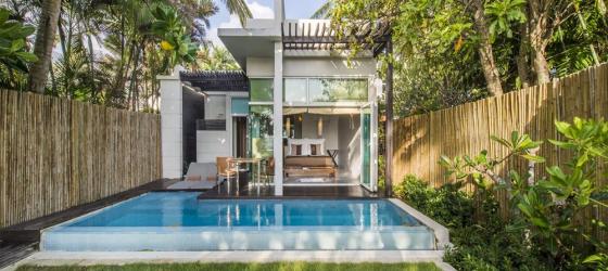 Pool Suites