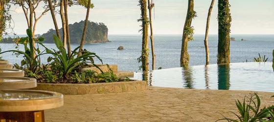 Mirador Bar, Arenas del Mar Beachfront & Rainforest Resort