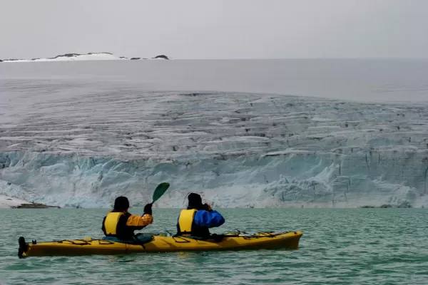 Exploring Greenland by kayak