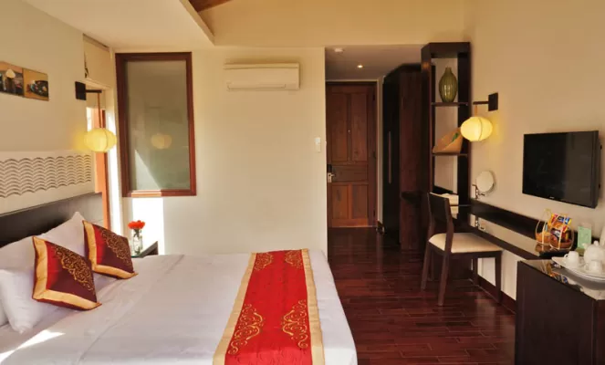 Vinh Hung Emerald Resort