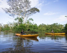 Kayaking the waters of Costa Rica