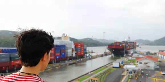 Watching ships pass through the Panama Canal