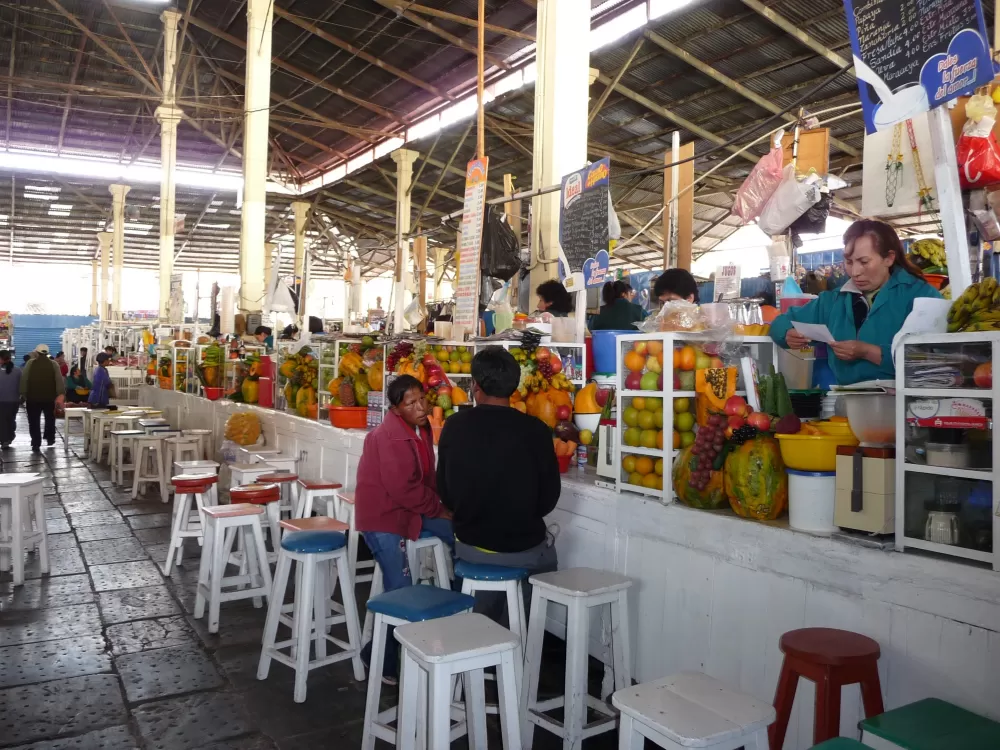 Juice vendors at San Pedro Market