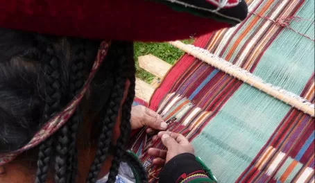 Weaving the textiles by hand at the CTTC