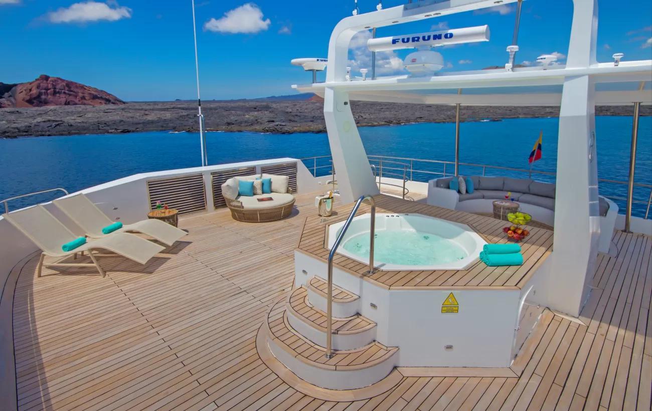 Alya, Sun Deck