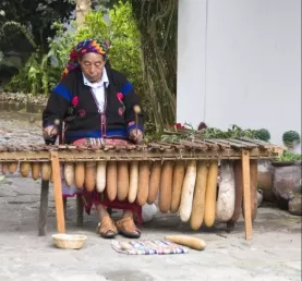 Lunchtime concert on the a-GOURD-ion.  Ha ha.