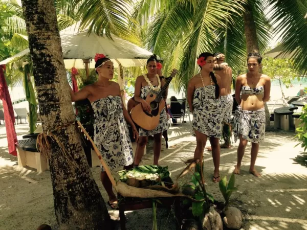 Les Gauguines teach us about the many uses of the coconut