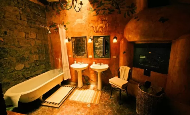 Suite bathroom at Hacienda San Augustine de Callo