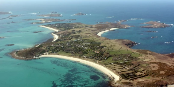 Turquoise waters surrounding the islands