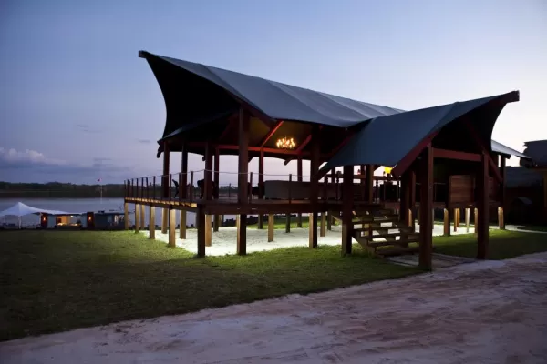 Dock Lounge in Nauta