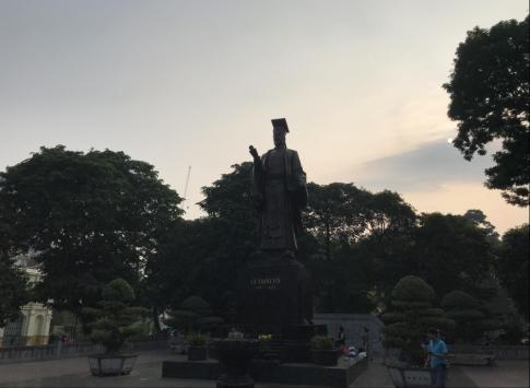 Walking tour of Hanoi