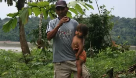 Mr. Silverio and his daughter show us their garden