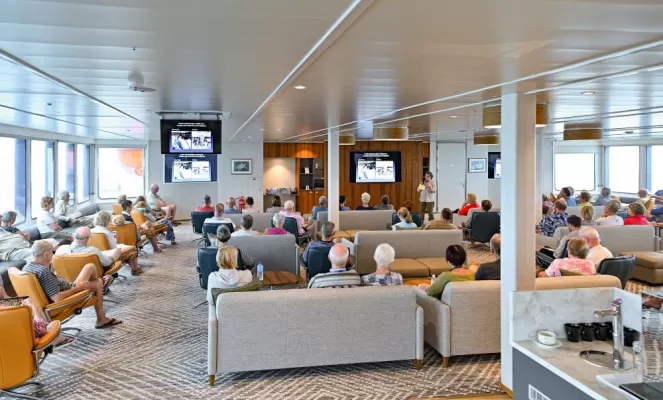 Coral Geographer Presentation Lounge