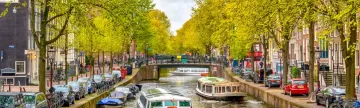 Cruise through the canals of Amsterdam