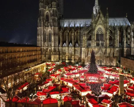 Enjoy a cozy Christmas market in Cologne