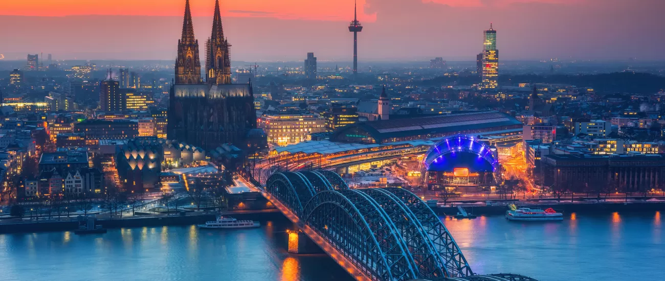 Cologne's famous cathedral at dusk