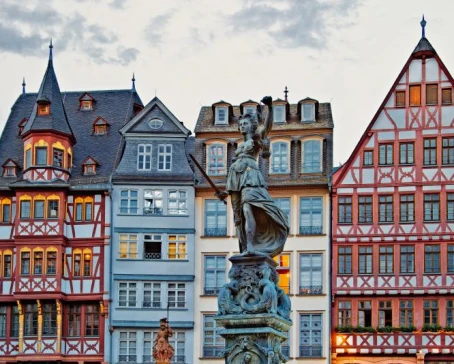 Explore the old district of Frankfurt