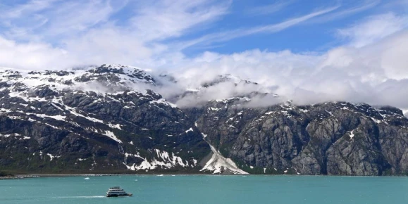 Exploring Alaska by small ship