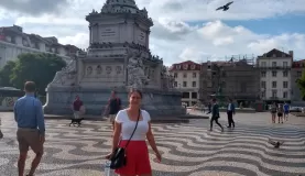 Hanging out with the birds in Lisbon's square