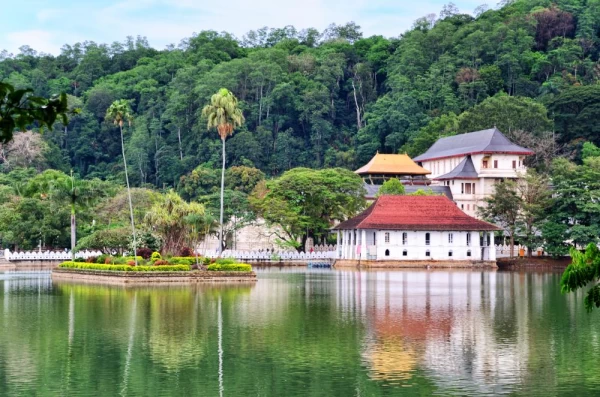 A quiet moment near the Temple of the Sacred Tooth in Kandy