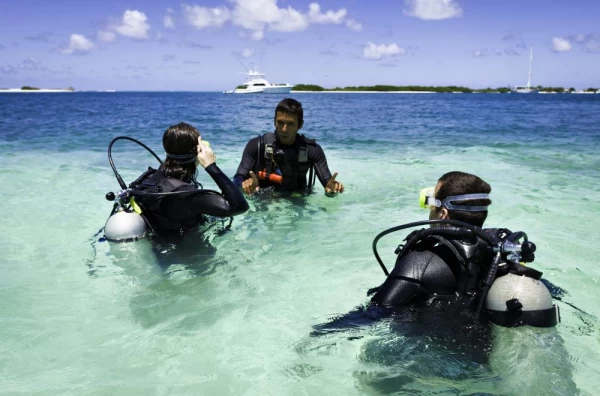 Learn to dive in the clear waters of the Caribbean