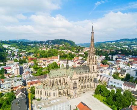 Explore the charming Austrian town of Linz