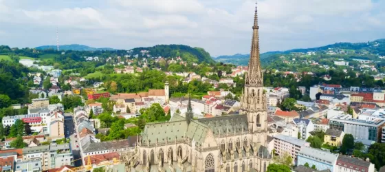Explore the charming Austrian town of Linz