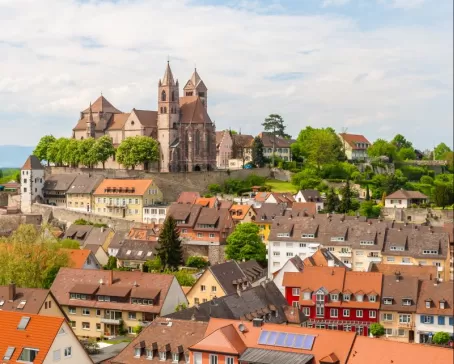 Explore quaint towns along the Rhine