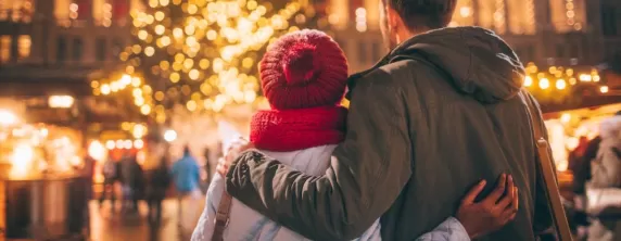 Enjoy a cozy Christmas market with loved ones